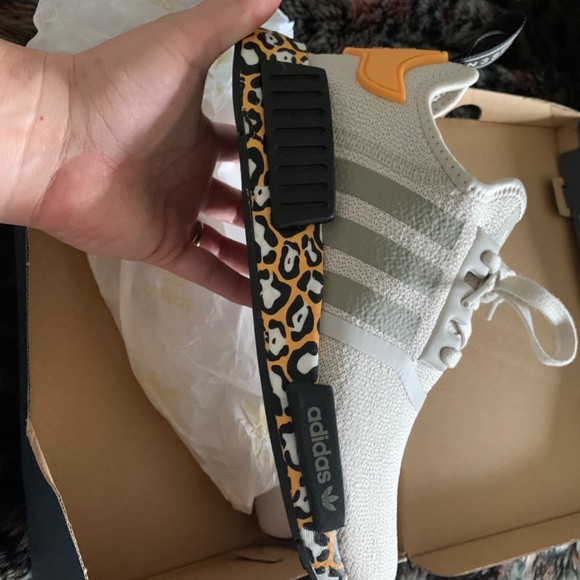 Adidas - Picture 9 of 13